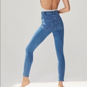 BDG High Rise Twig Ankle Medium Wash